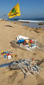 spiaggia inquinata legambiente