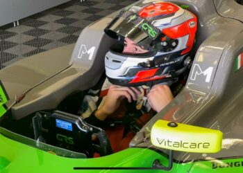 Formula 4: il pilota laziale Valerio Rinicella stupisce nei test sul circuito di Jerez
