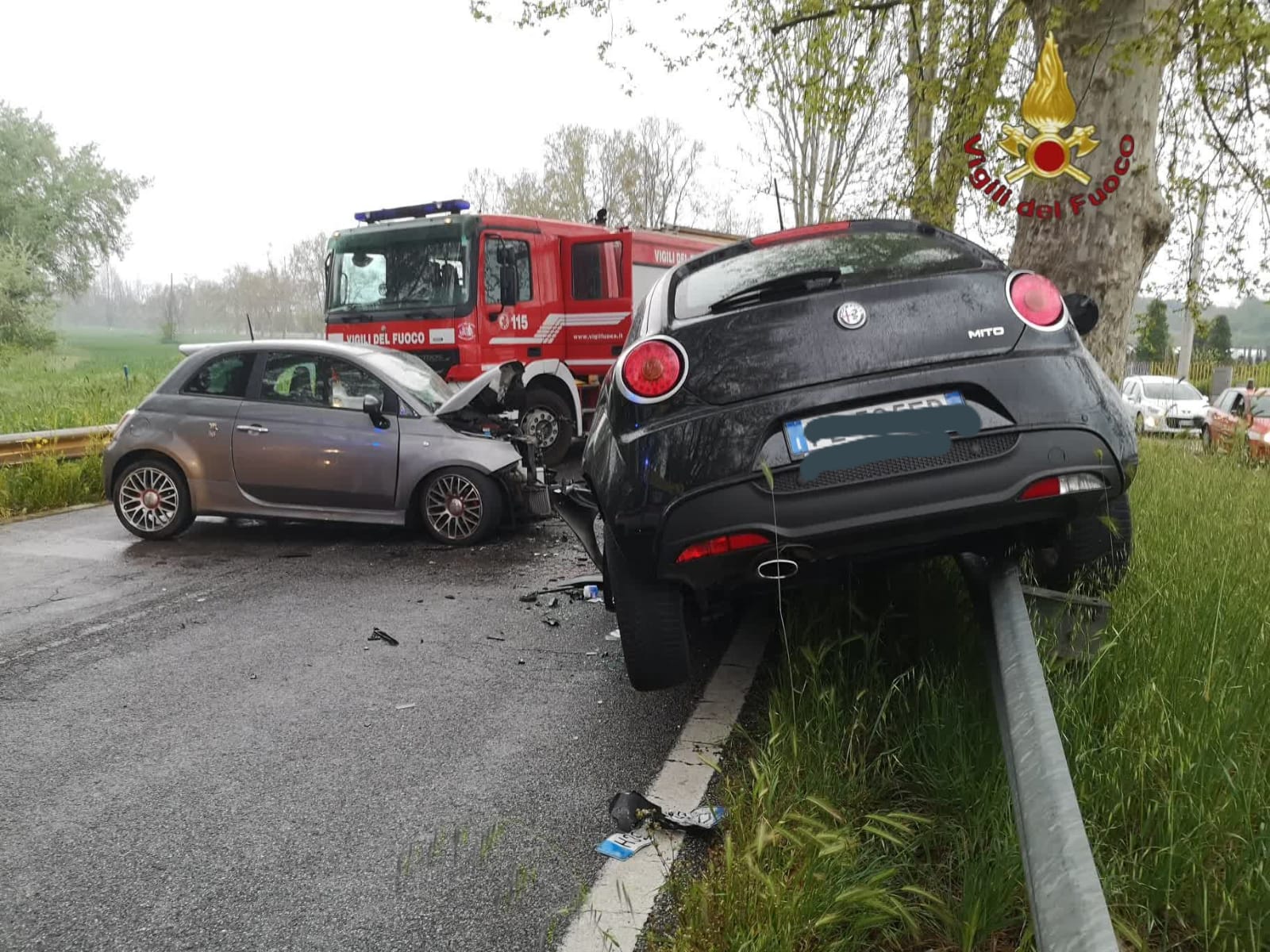 Grave incidente tra 2 auto sulla Salaria, 2 feriti trasportati in eliambulanza al Gemelli e Sant'Andrea