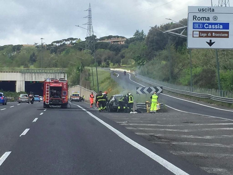 incendio-maserati-gra-roma