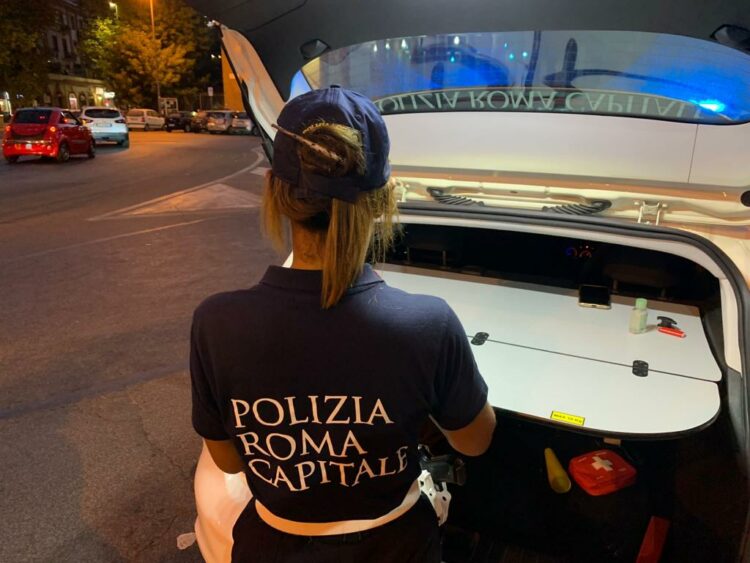 Roma, Polizia locale contro la Malamovida: sanzioni, denunce e auto sequestrate