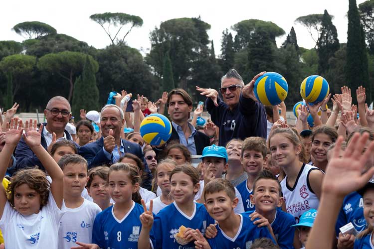 Bentornato Volley S3: a Piazza di Siena 800 mini atleti con Andrea Lucchetta