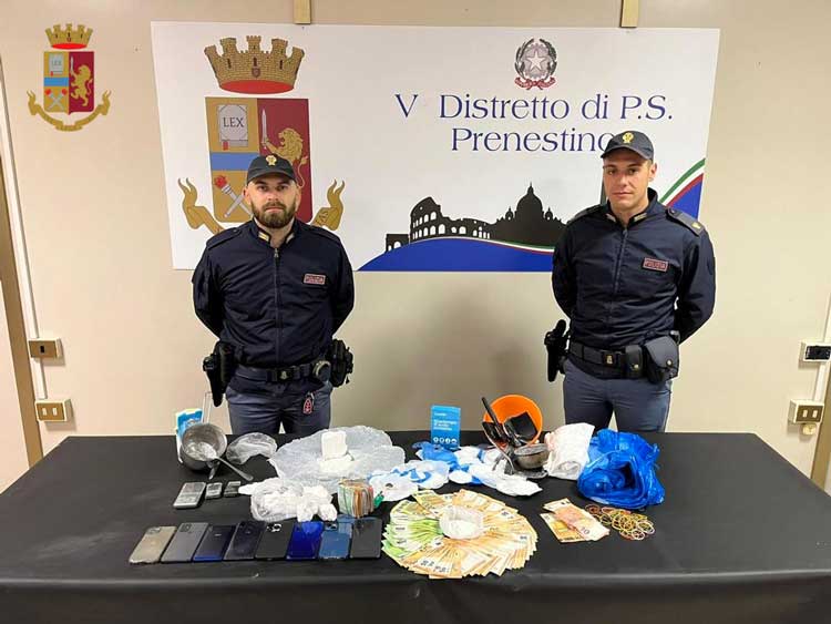 Più di mezzo chilo di coca, arrestati 5 italiani in zona Prenestina
