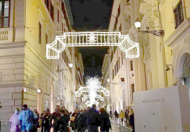 Luminarie in tutta Roma per Natale. Ma al bando non risponde nessuno