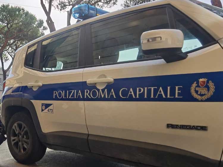 Roma: rinvenuto cadavere in avanzato stato di decomposizione in un appartamento
