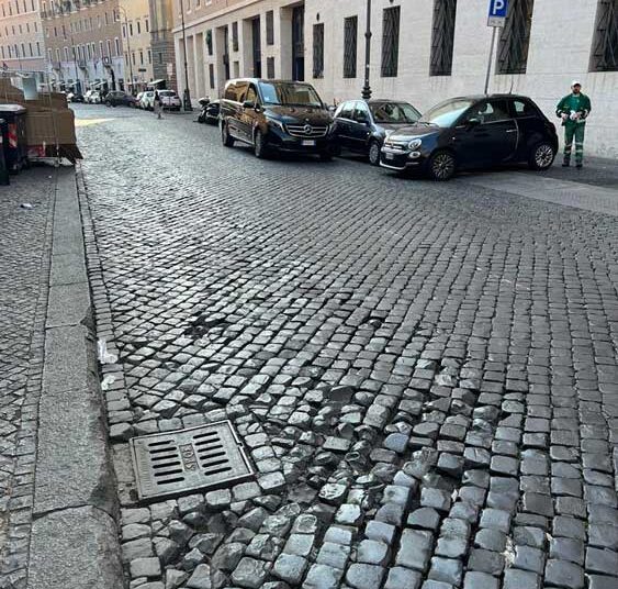 lavori sui sanpietrini di Roma