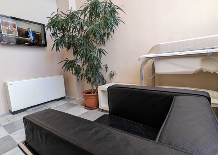 stanza per l'allattamento allestita al Campidoglio di Roma