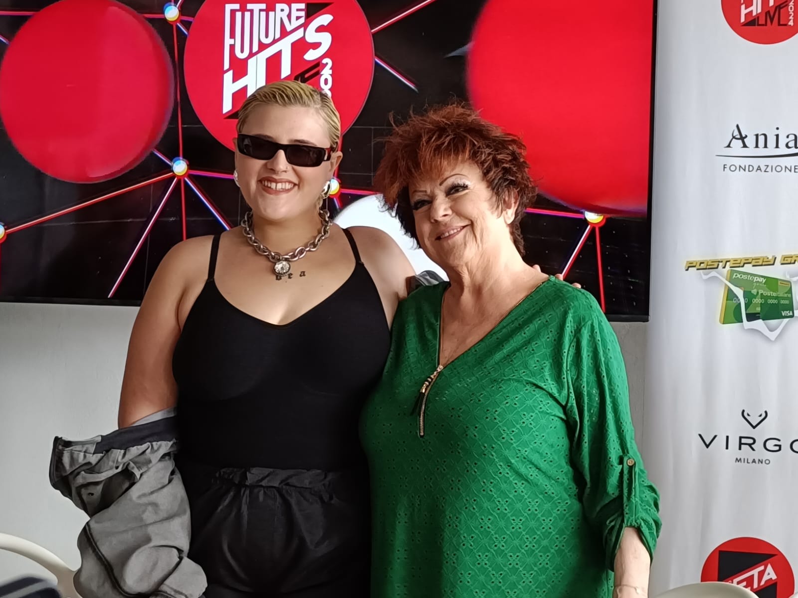 Big Mama e Orietta Berti insieme alla conferenza stampa di presentazione dei Radio Zeta Future Hits Live al Foro Italico di Roma