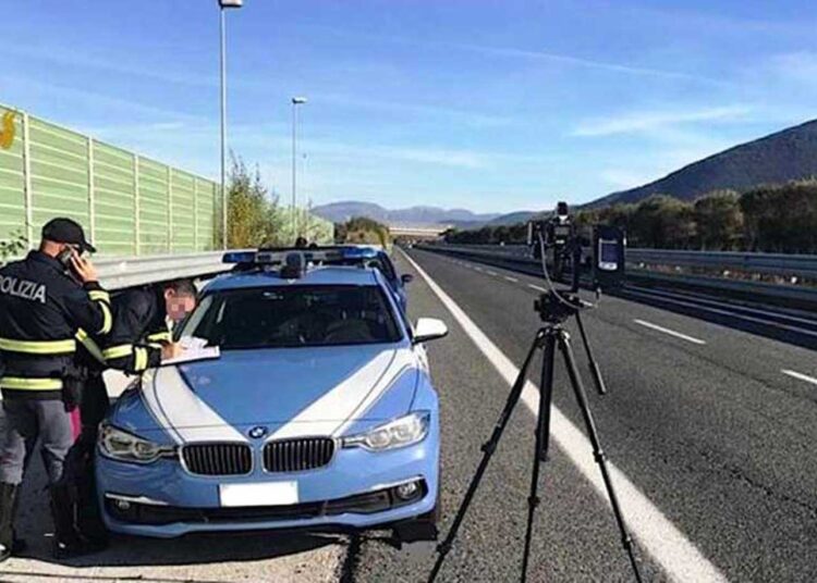 Polizia stradale autovelox