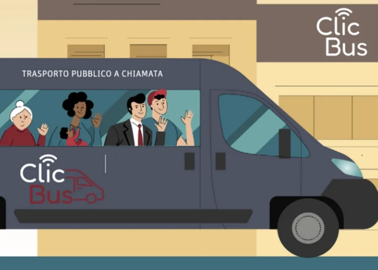 Locandina del servizio ClicBus, il servizio bus a chiamata che parte in via sperimentale in un quartiere di Roma