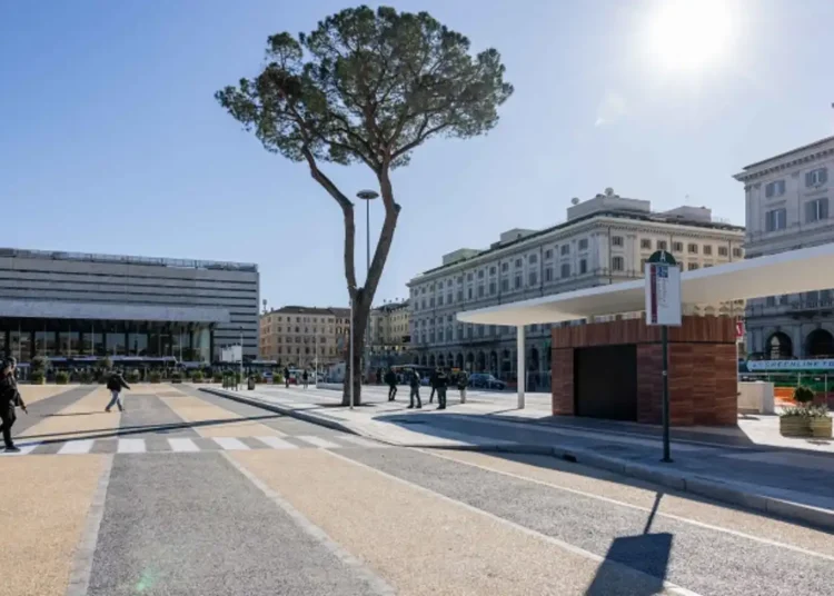 La nuova Piazza dei Cinquecento a Roma dopo i lavori di riqualificazione
