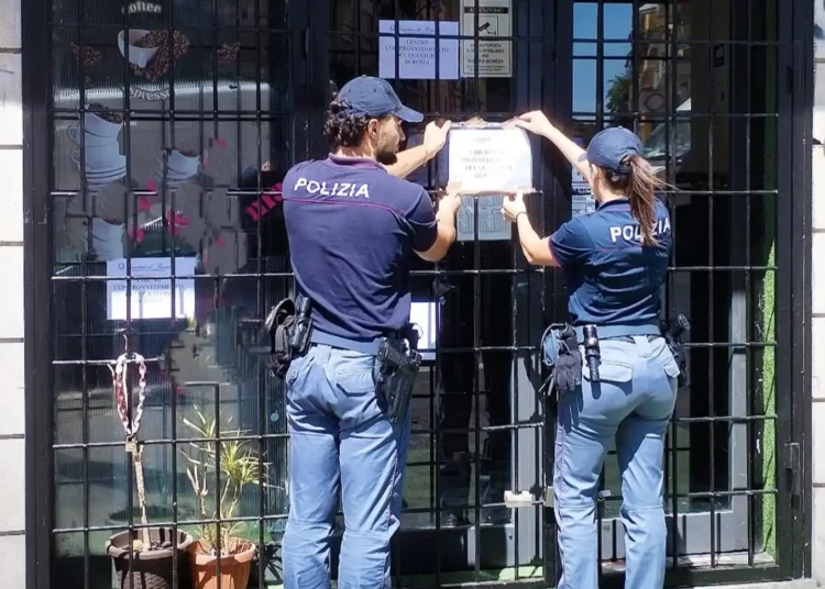 La Polizia di Stato pone i sigilli al bar sulla Casilina