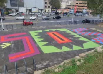 Blu Art street art mangia smog Roma vernici catalitiche opere pavimentali inquinamento 2025