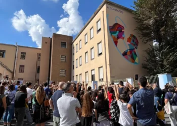 Murale Love Your Eyes IC Pincherle San Paolo Roma arte inclusiva Finley 2025