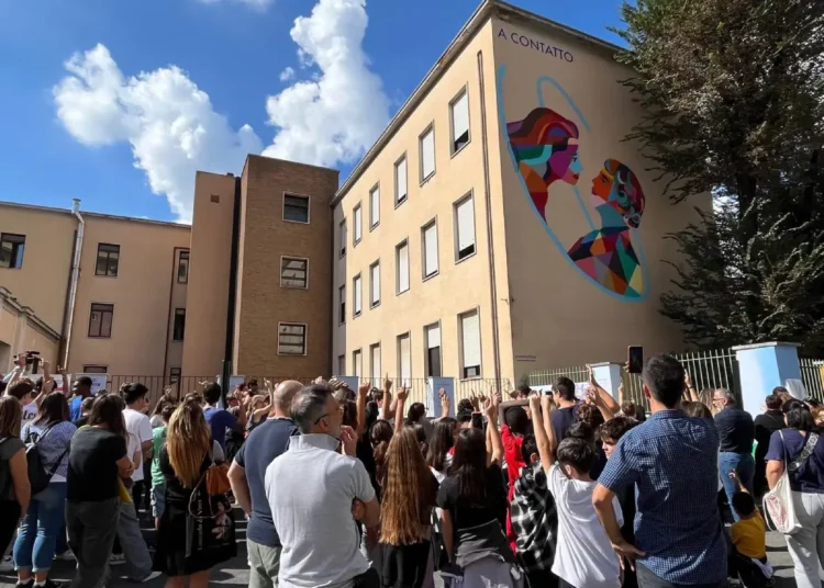 Murale Love Your Eyes IC Pincherle San Paolo Roma arte inclusiva Finley 2025