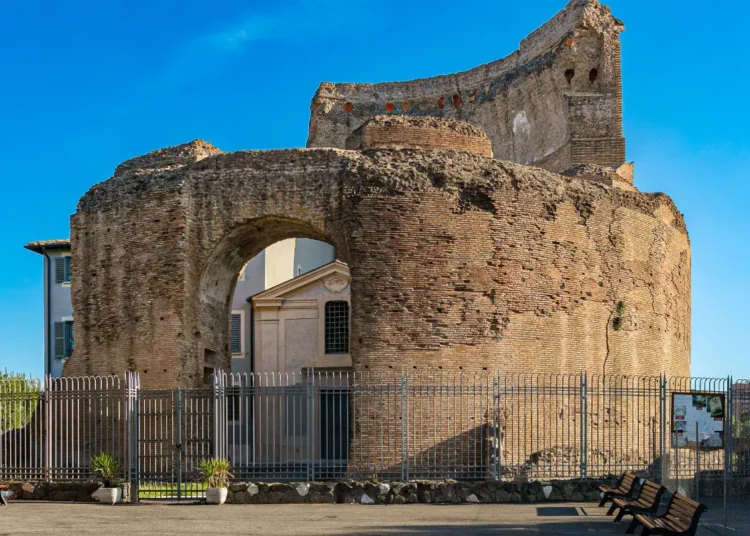 Il collegamento sotterraneo tra il Mausoleo di Sant’Elena e le Catacombe dei Santi Marcellino e Pietro è di nuovo aperto al pubblico