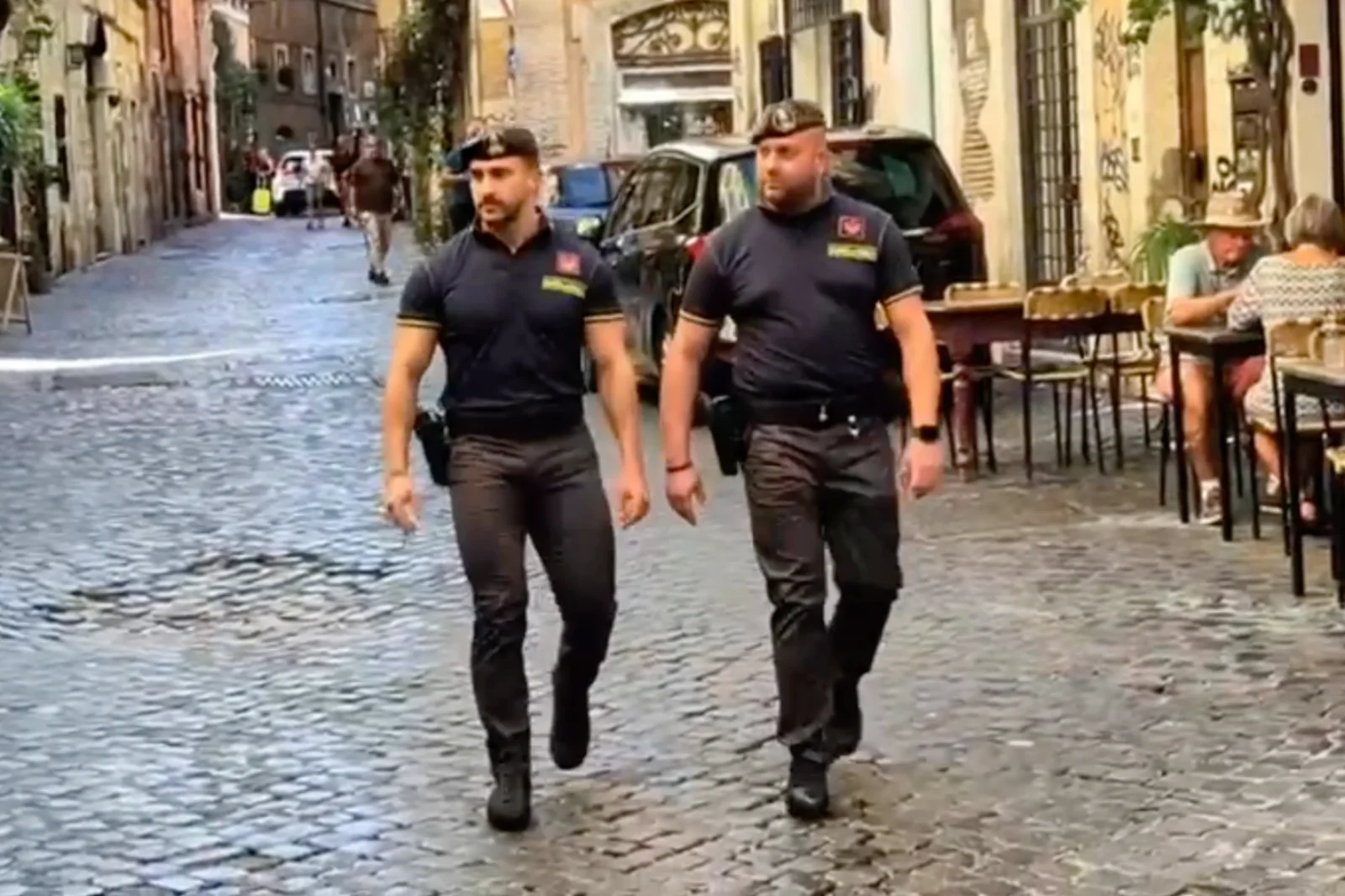 Controlli degli Agenti della Guardia di Finanza a Trastevere